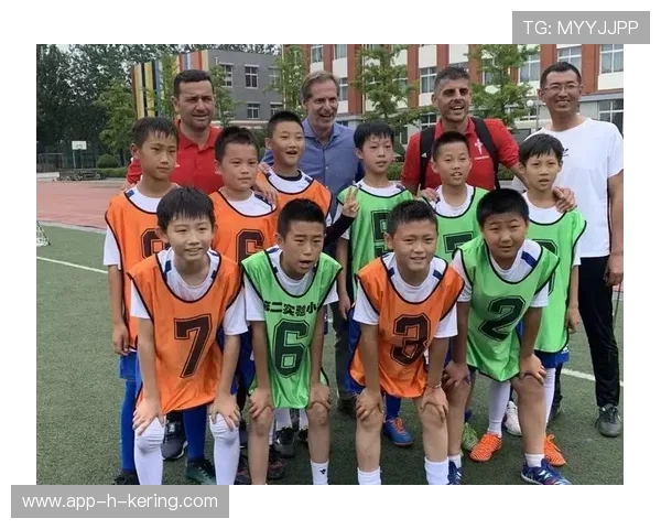 琑队如何建立青训导师的持续成长与激励体系，青训队教练
