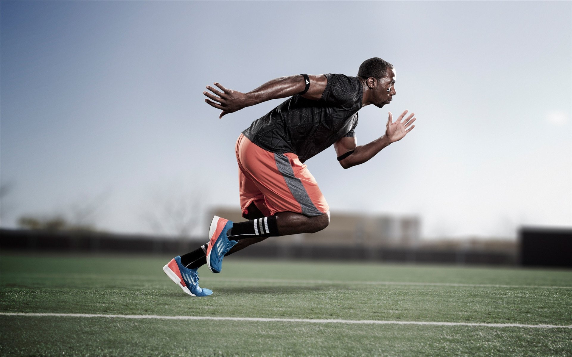 开云体育网站-湖人公布球队新一季主题宣传照风格清新，湖人新赛季口号